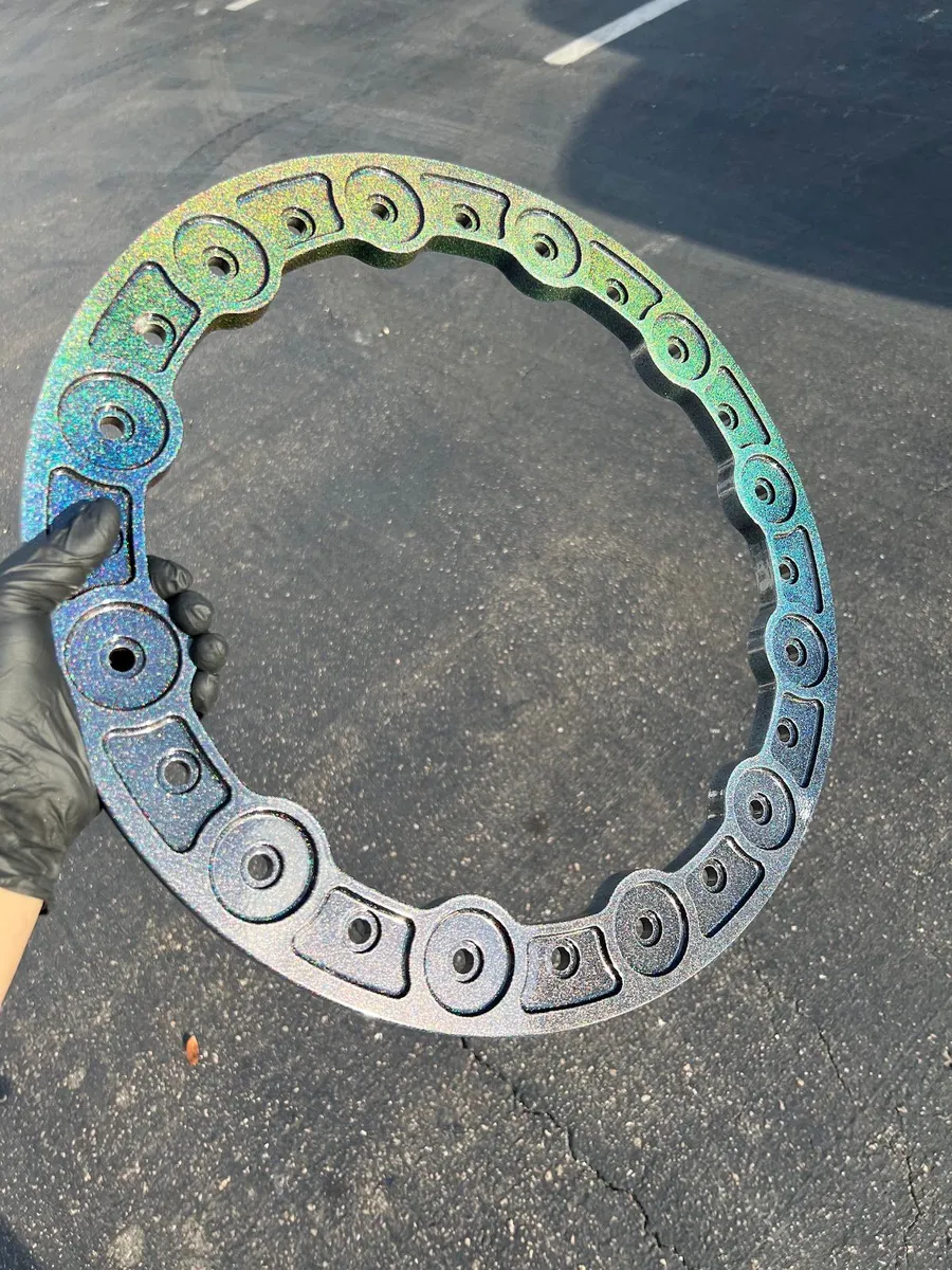 Wheel beadlock ring in a color-shift metallic finish